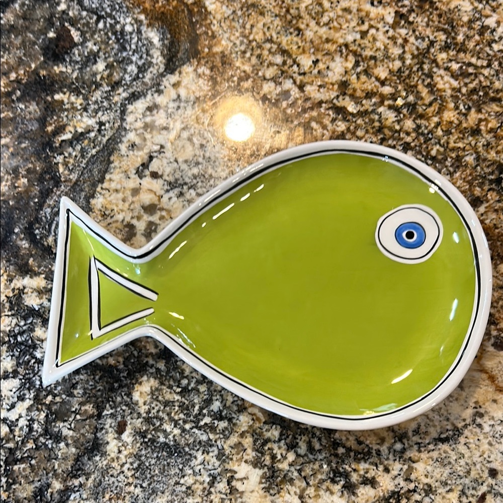 MBagwell Water Collection Ceramic Green Fish Shaped Dish, Serving Platter
